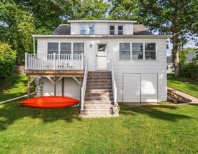 6 Davis Way in Worcester, MA - Building Photo - Building Photo