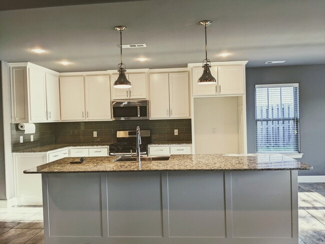 700 Hawthorn Way, Unit 7-206 in Centerton, AR - Foto de edificio - Building Photo