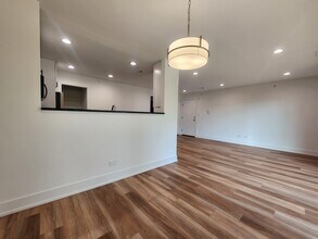 915 S Ct of Shorewood in Vernon Hills, IL - Building Photo - Building Photo