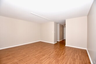 152 W Superior St, Unit 4R in Chicago, IL - Building Photo - Building Photo