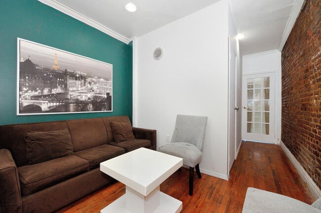 property at 400 W 41st St