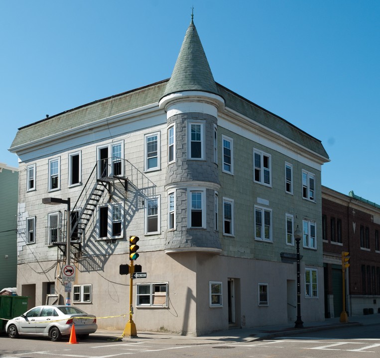 279 D St in South Boston, MA - Foto de edificio