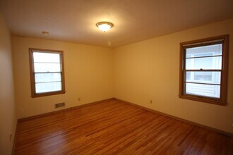 6310 Vincent Ave S in Minneapolis, MN - Foto de edificio - Building Photo