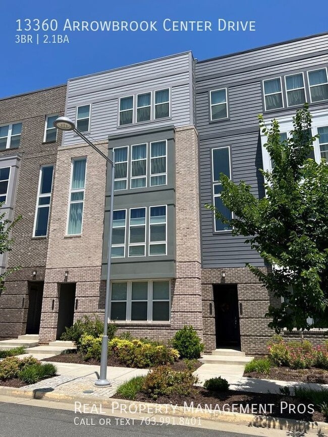 13360 Arrowbrook Centre Dr in Herndon, VA - Building Photo - Building Photo