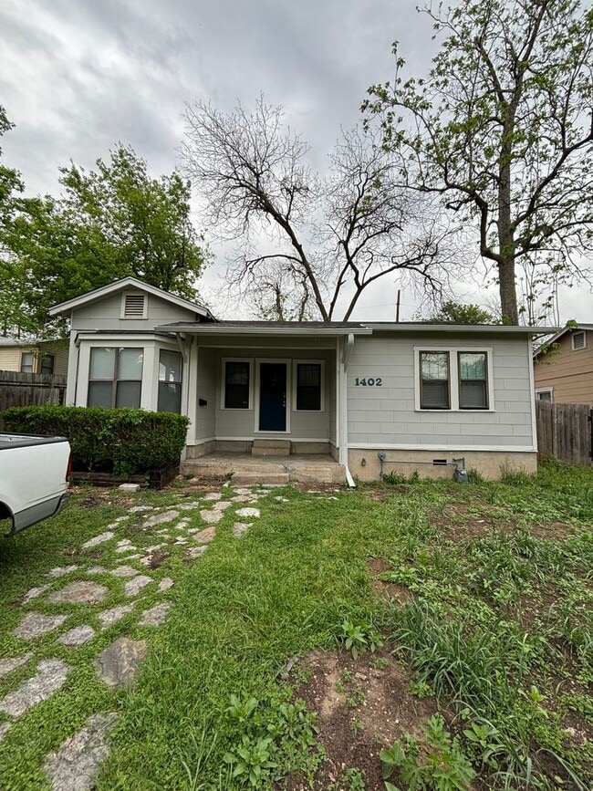 1402 E 34th St in Austin, TX - Foto de edificio - Building Photo