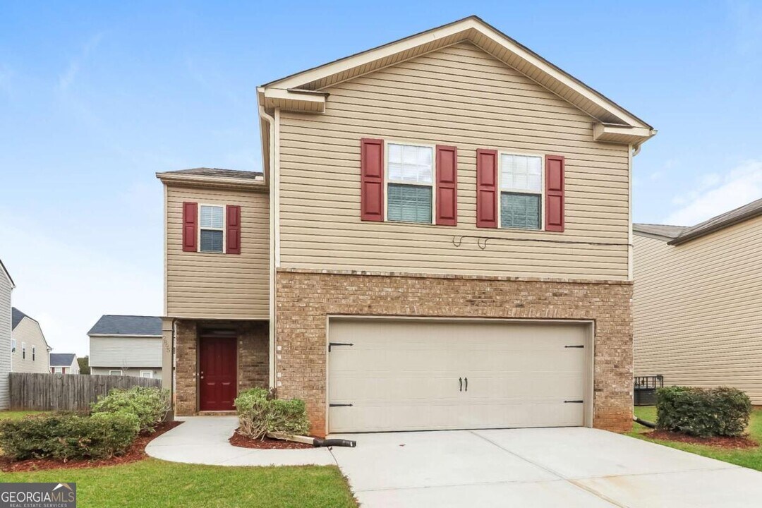 2895 S Hills in Riverdale, GA - Building Photo