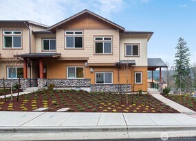 1028 Sunrise Pl SW in Issaquah, WA - Building Photo