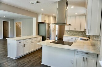 1707 Valley Vista Dr in Houston, TX - Building Photo - Building Photo