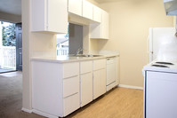 Waverly Manor Apartments in Lakewood, WA - Building Photo - Building Photo