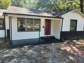 2004 N Margaret Ave in Kirbyville, TX - Building Photo