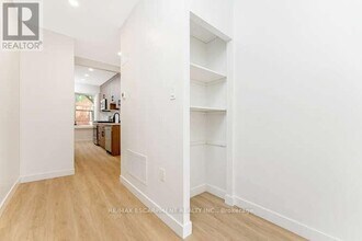 127 Victoria Ave S in Hamilton, ON - Building Photo - Building Photo