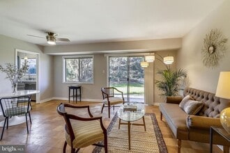 10624 Montrose Ave in Bethesda, MD - Building Photo - Building Photo
