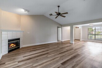 4030 Broken Arrow Ct in Destin, FL - Building Photo - Building Photo