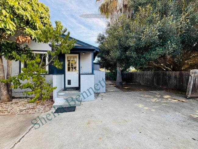 property at 7371 Hyatt St