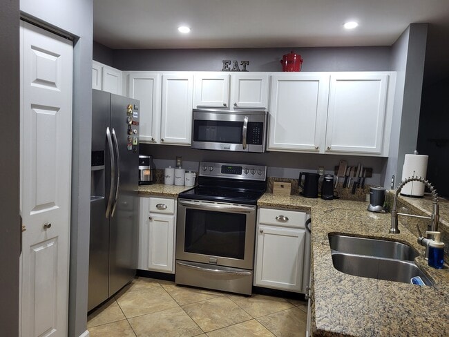 7170 Sienna Ridge Dr in Lauderhill, FL - Building Photo - Building Photo