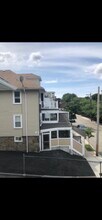 26 Hazelwood St, Unit Upper 1L in Boston, MA - Foto de edificio - Building Photo