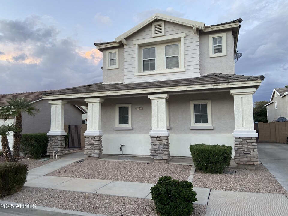 8742 E Luna Ave in Mesa, AZ - Building Photo