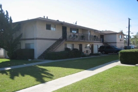 Alameda Apartments I in Azusa, CA - Foto de edificio