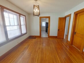 334 S Estelle St in Wichita, KS - Building Photo - Building Photo