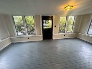 138 Leavitt Ave in Portsmouth, NH - Building Photo - Building Photo