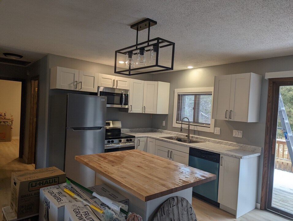 8263 Power Dam Rd NE in Bemidji, MN - Building Photo