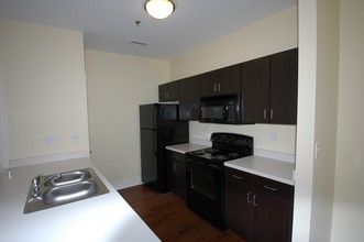 Park Edge Apartments in Louisville, KY - Building Photo - Interior Photo