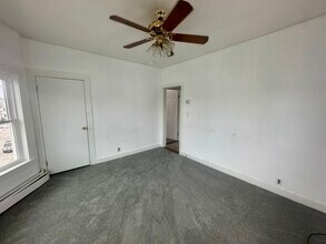 61 John St, Unit 3 in Pawtucket, RI - Building Photo - Building Photo