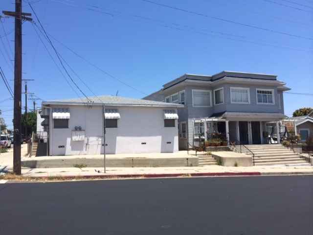 786-794 W 5th St in San Pedro, CA - Building Photo