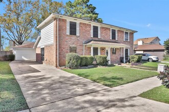 11511 Deep Meadow Dr in Houston, TX - Foto de edificio - Building Photo