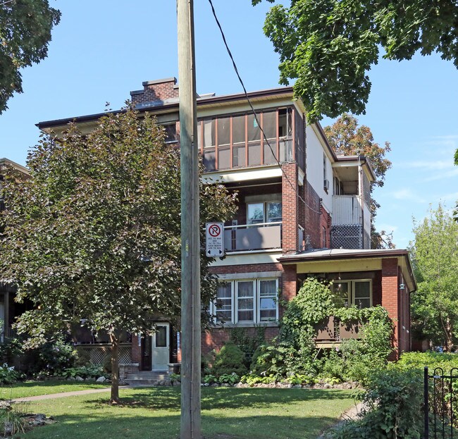 Briertan Apartments in Hamilton, ON - Building Photo - Primary Photo