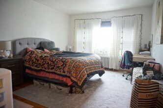 98 Westbourne Ter, Unit 1 in Brookline, MA - Foto de edificio - Building Photo