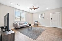 1620 Oak Tree Dr photo'