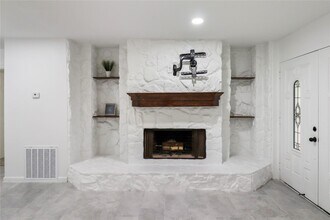 527 Gardenia St in Lake Jackson, TX - Building Photo - Building Photo