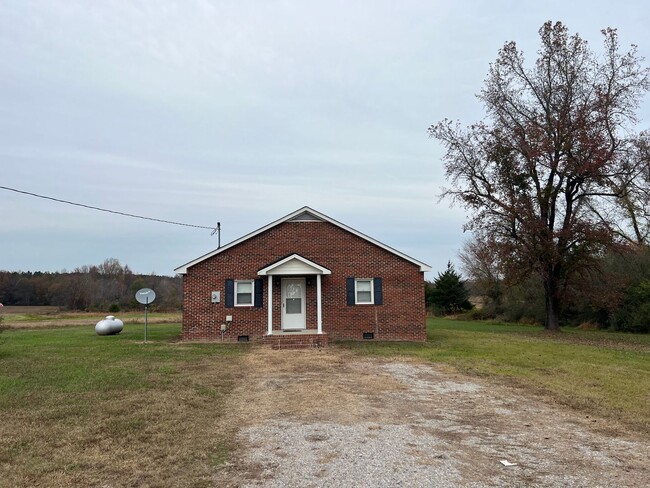 5743 NC-56 in Castalia, NC - Foto de edificio - Building Photo