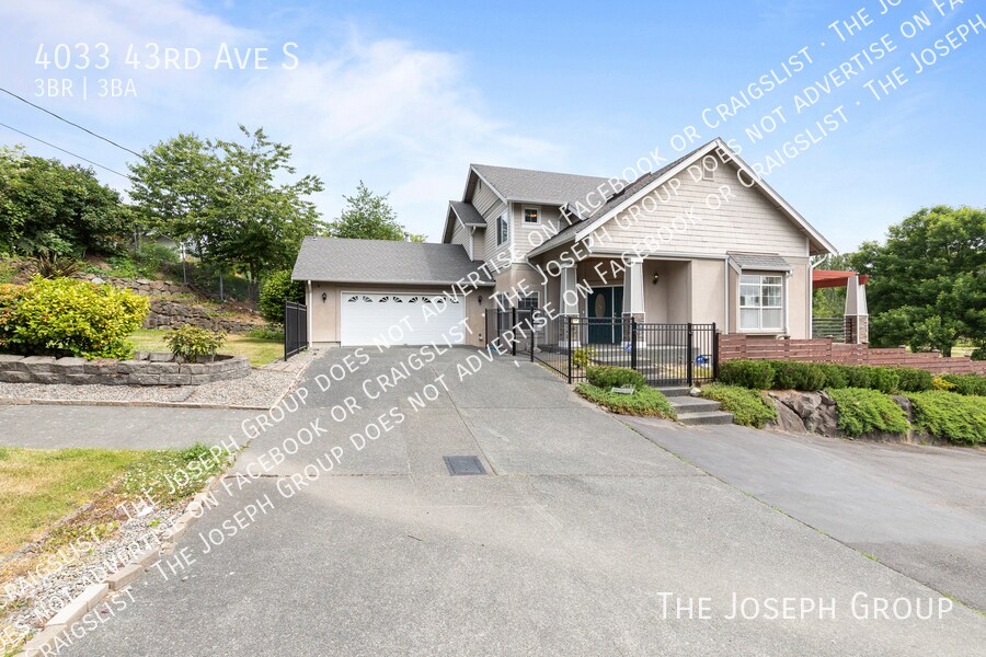 4033 43rd Ave S in Seattle, WA - Building Photo