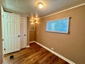 236 Chestnut Dr in Bracey, VA - Building Photo - Building Photo