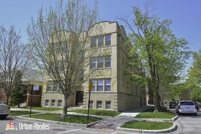 2958 N Washtenaw Ave, Unit J08W
