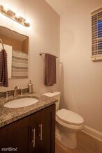 1535 N Campbell Ave-Unit -# 3 in Chicago, IL - Building Photo - Building Photo