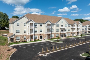 Turnpike Ridge in Berlin, CT - Building Photo