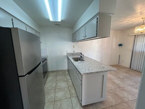 2539 E Sweet Ave in Visalia, CA - Building Photo - Building Photo