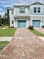380 Belfort Ct in St. Augustine, FL - Building Photo