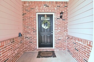 5691 Apple Grove Rd NE in Buford, GA - Building Photo - Building Photo