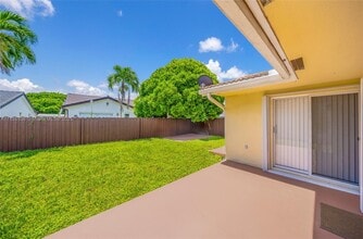 14208 SW 23rd St in Miami, FL - Building Photo - Building Photo