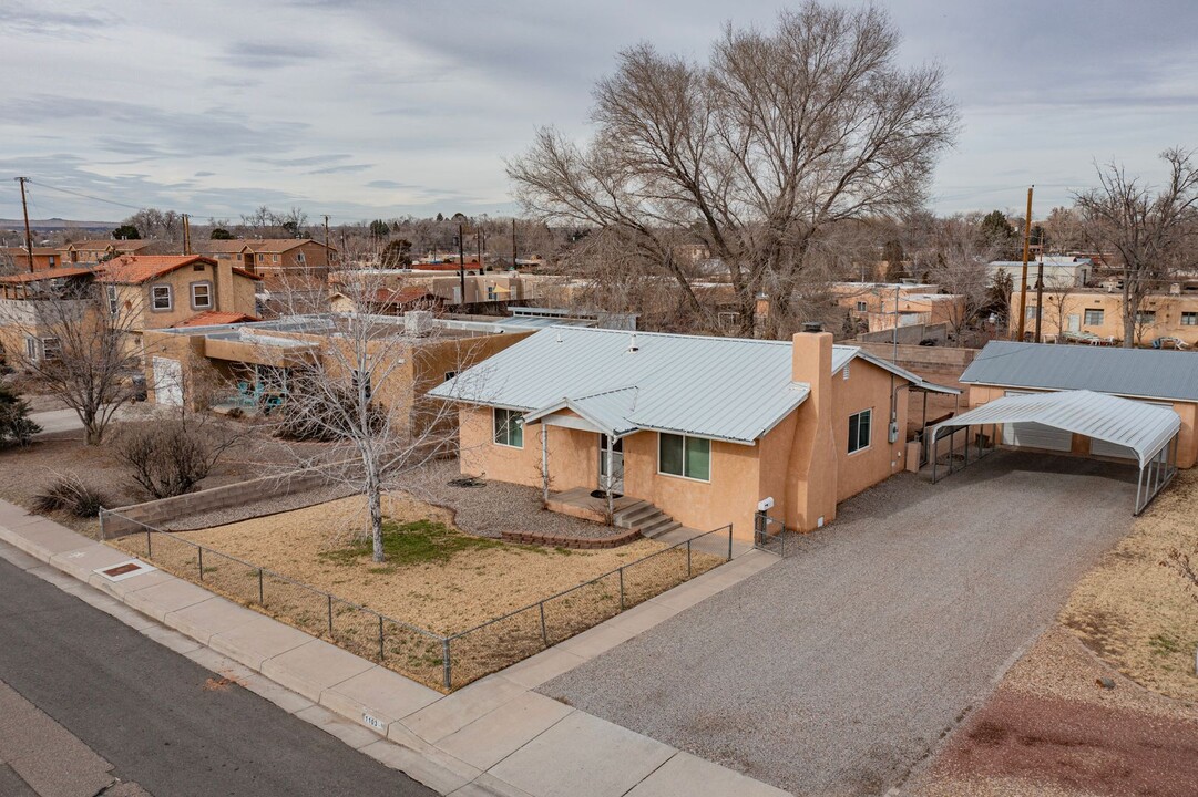 1103 Woodland Ave NW in Albuquerque, NM - Building Photo