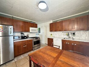 60 Day St, Unit 2 in Boston, MA - Building Photo - Building Photo