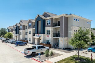 Residences of Long Branch in Rowlett, TX - Building Photo
