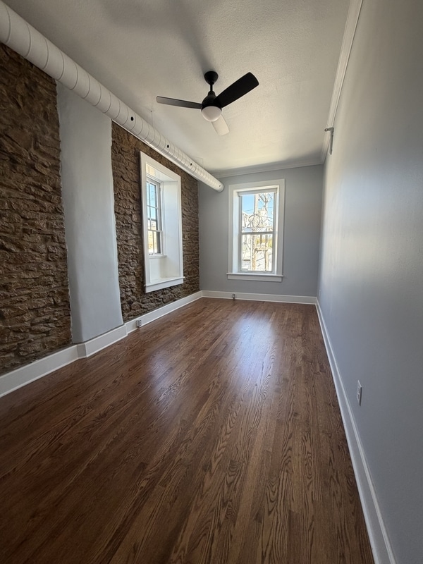 property at 816 Massachusetts St