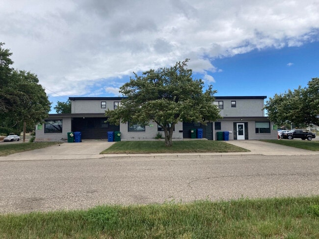 Scenic Court (4 Plex)