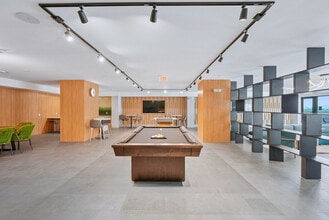 Metro Parc in Hialeah, FL - Building Photo - Building Photo