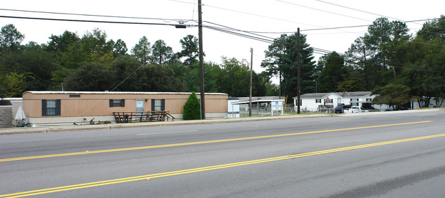 1601 W Main St in Lexington, SC - Building Photo - Building Photo